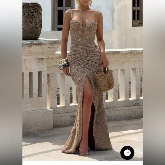 Elegant Beige Evening Gown - Picture 5 of 8